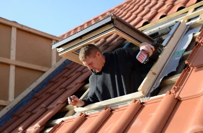Pose de fenêtres de toit Velux au Châtenet-en-Dognon